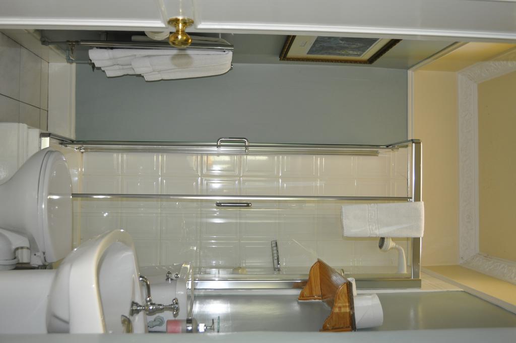 Highfield House Guesthouse ทริม ภายนอก รูปภาพ
